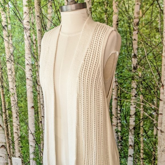 GAP Open Knit Long Sweater Vest in White, Like New - Picture 2 of 9